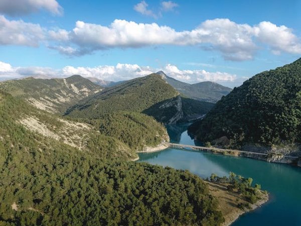 Découvrez le camping naturiste du Verdon en liberté