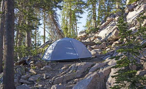 Quelles sont les règles à respecter pour camper en toute sécurité ?