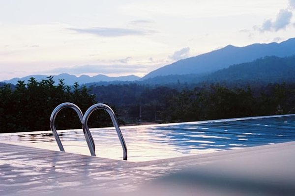 Découvrez le Charme du Camping 3 Étoiles dans l'Hérault avec Piscine : Votre Oasis de Détente et de Loisirs