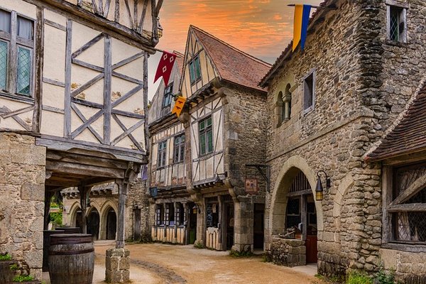 Les Meilleurs Campings à Proximité du Puy du Fou : Un Guide Complet pour les Campeurs