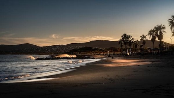 Découvrez le Luxe en Plein Air : Votre Guide Complet du Camping 5 Étoiles à Fréjus