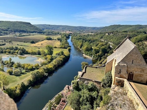 Les Meilleurs Campings en Dordogne au Bord d'un Lac : Votre Guide Complet pour des Vacances Inoubliables