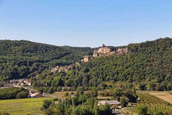 Découvrez les Meilleurs Emplacements de Camping au Bugue en Dordogne: Votre Guide Ultime